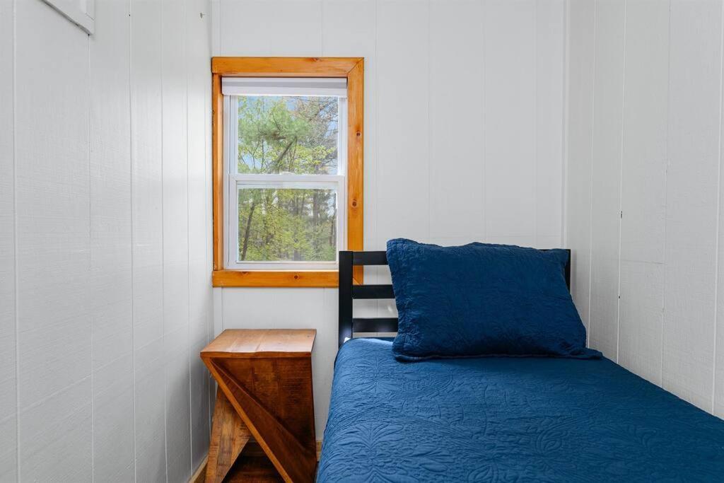 Cozy Cottage On Arbutus Lake مدينة ترافيرز المظهر الخارجي الصورة